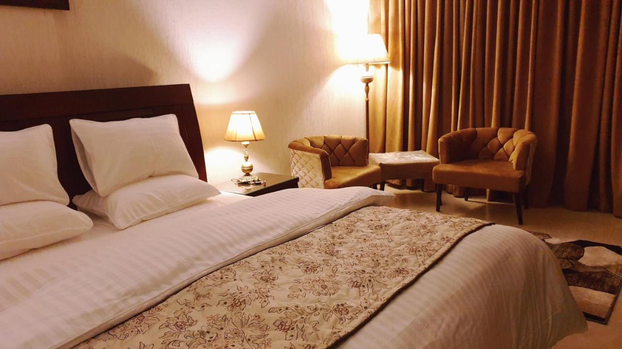 Hotel Grand Arena Rawalpindi Exteriör bild
