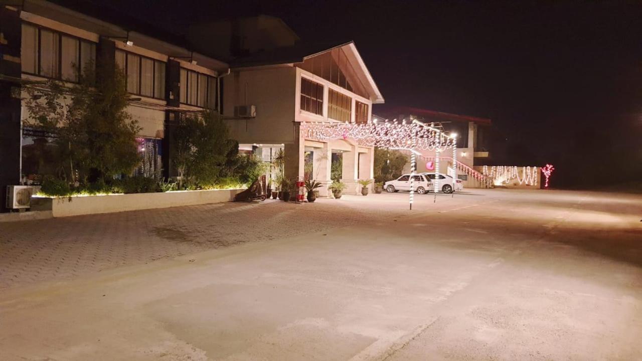 Hotel Grand Arena Rawalpindi Exteriör bild